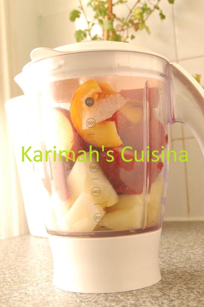 STRAWBERRIES, PEACH & MELON STRAWBERRIES, PEACH & MELON